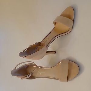 Jessica Simpson, Size 9, Heels